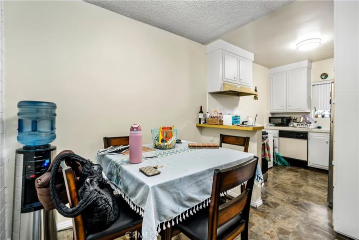 10961 Rose Avenue, Los Angeles, California 90034