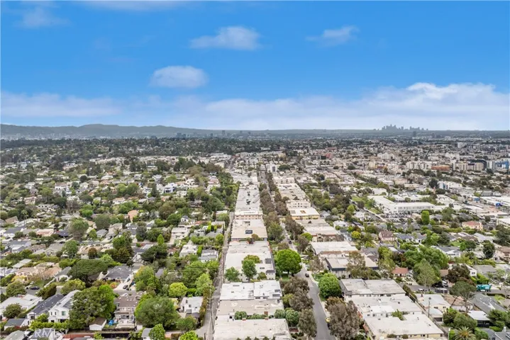 10961 Rose Avenue, Los Angeles, California 90034