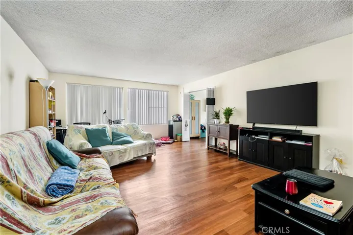 10961 Rose Avenue, Los Angeles, California 90034