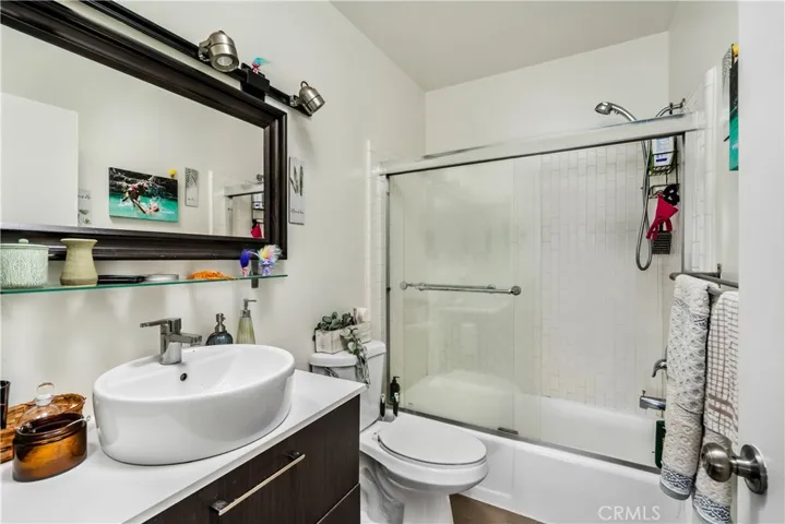 10961 Rose Avenue, Los Angeles, California 90034