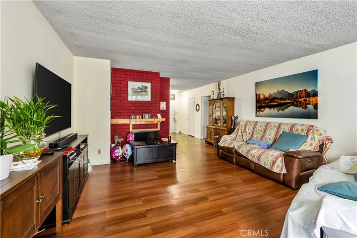 10961 Rose Avenue, Los Angeles, California 90034
