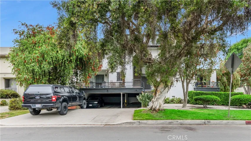 10961 Rose Avenue, Los Angeles, California 90034