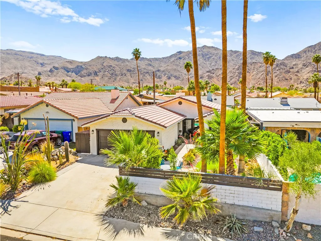 54415 Eisenhower Drive, La Quinta, California 92253 home-pic-5