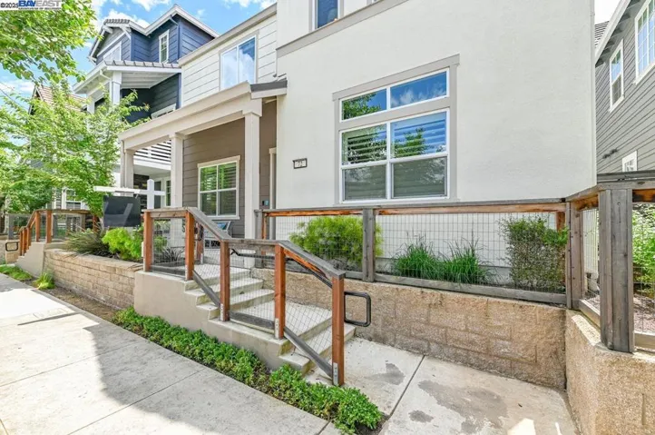 72 Sunflower Hill Way, Pleasanton, California 94566