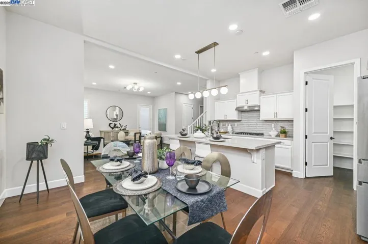 72 Sunflower Hill Way, Pleasanton, California 94566