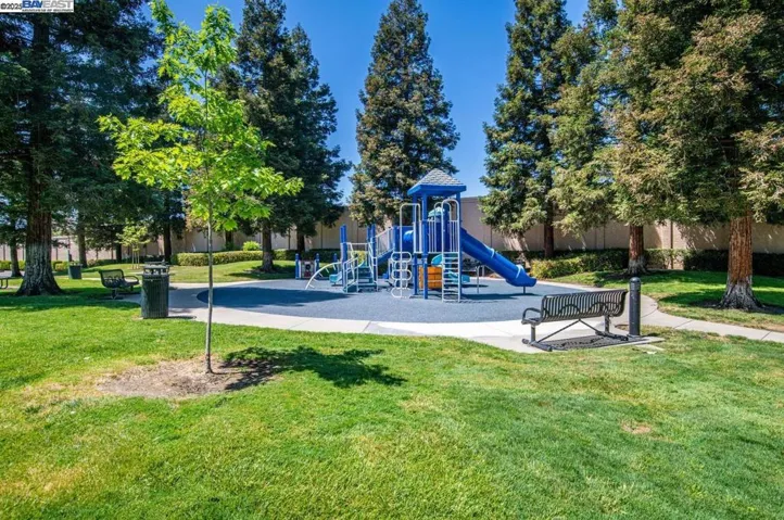 72 Sunflower Hill Way, Pleasanton, California 94566