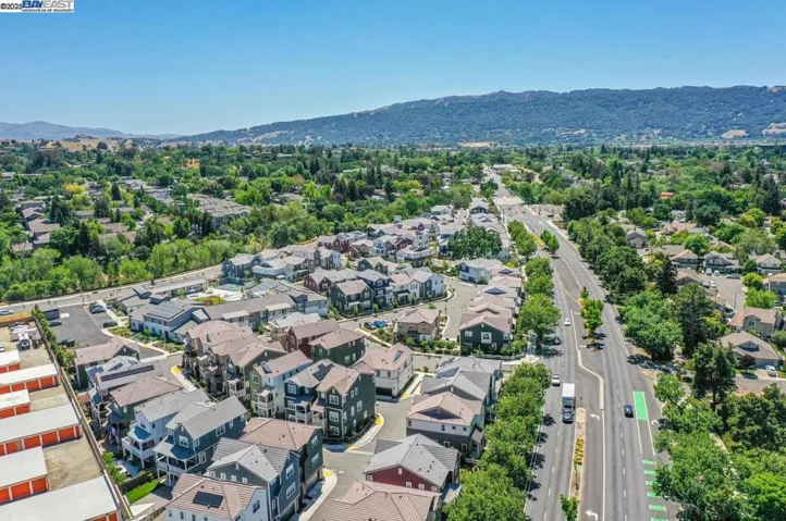 72 Sunflower Hill Way, Pleasanton, California 94566