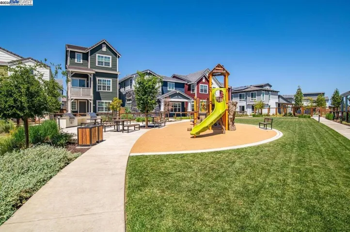 72 Sunflower Hill Way, Pleasanton, California 94566