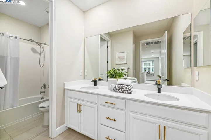 72 Sunflower Hill Way, Pleasanton, California 94566