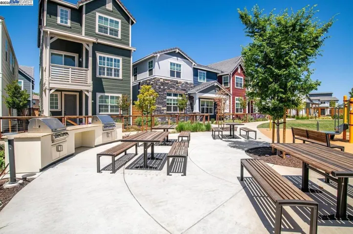 72 Sunflower Hill Way, Pleasanton, California 94566