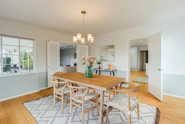 523 Meadows Dr., Glendale, California 91202