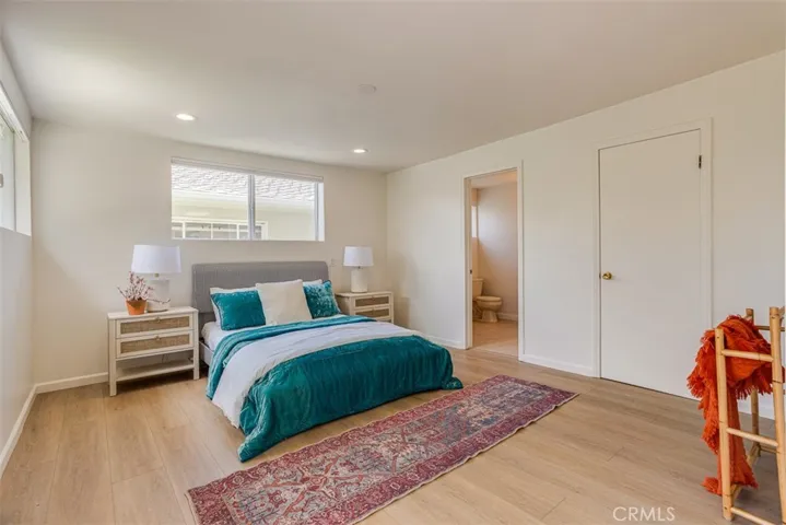 523 Meadows Dr., Glendale, California 91202
