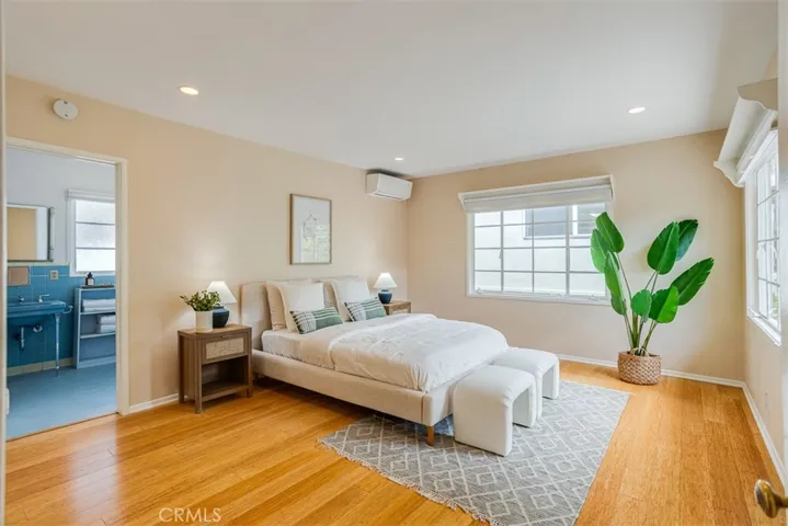 523 Meadows Dr., Glendale, California 91202