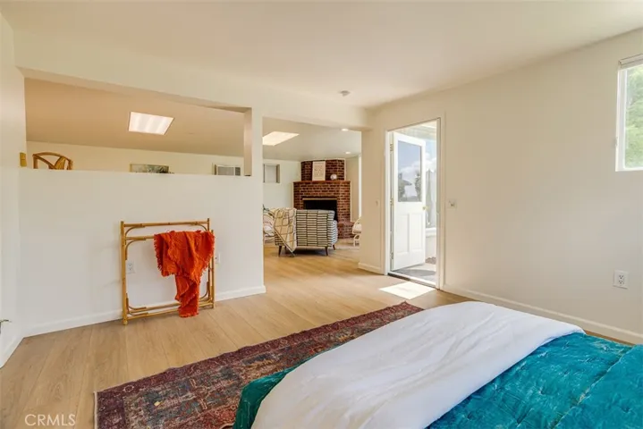 523 Meadows Dr., Glendale, California 91202