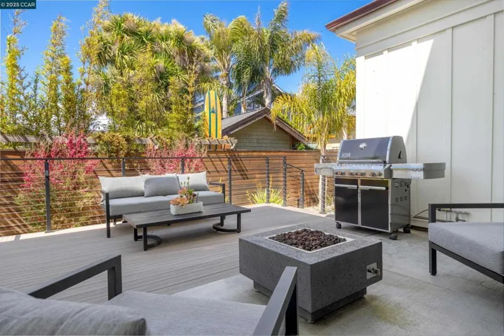 130 Bay Crest Rd, Santa Cruz, California 95062