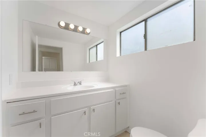 942 E Denwall Drive, Carson, California 90746