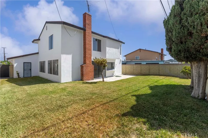 942 E Denwall Drive, Carson, California 90746