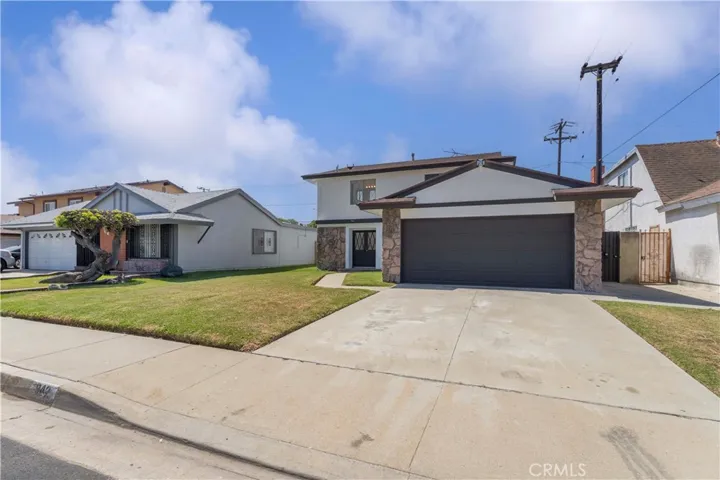 942 E Denwall Drive, Carson, California 90746