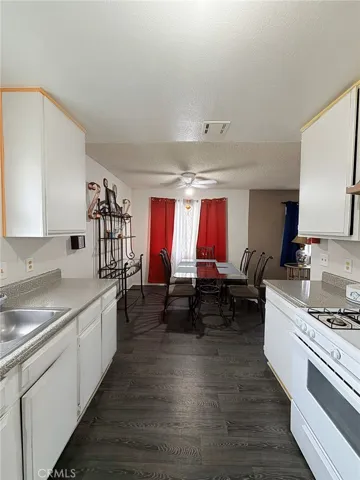 UNIT D, KITCHEN VIEW