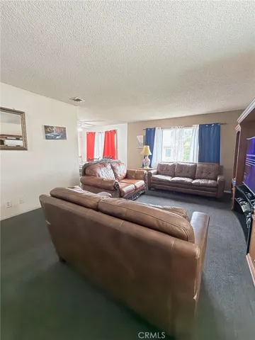 UNIT D, LIVING ROOM