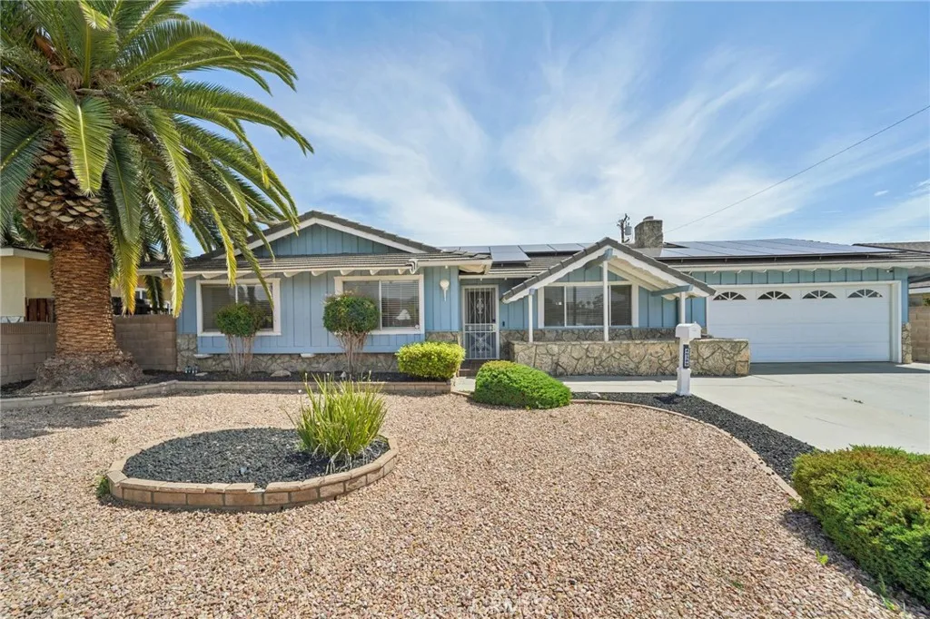 40389 Melrose Avenue, Hemet, California 92544 home-pic-1