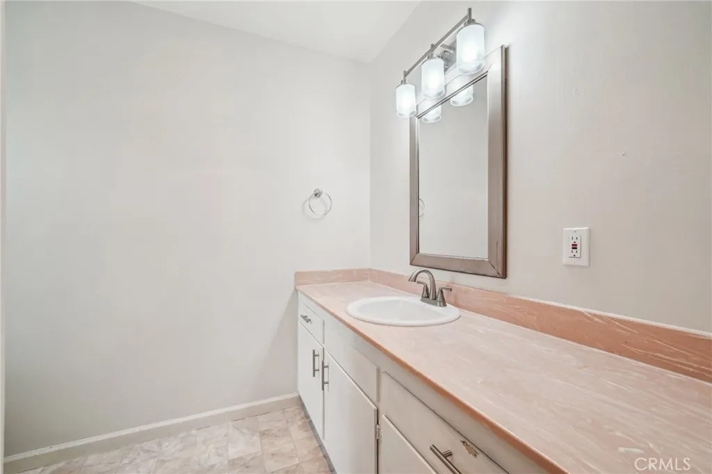 40389 Melrose Avenue, Hemet, California 92544 home-pic-26