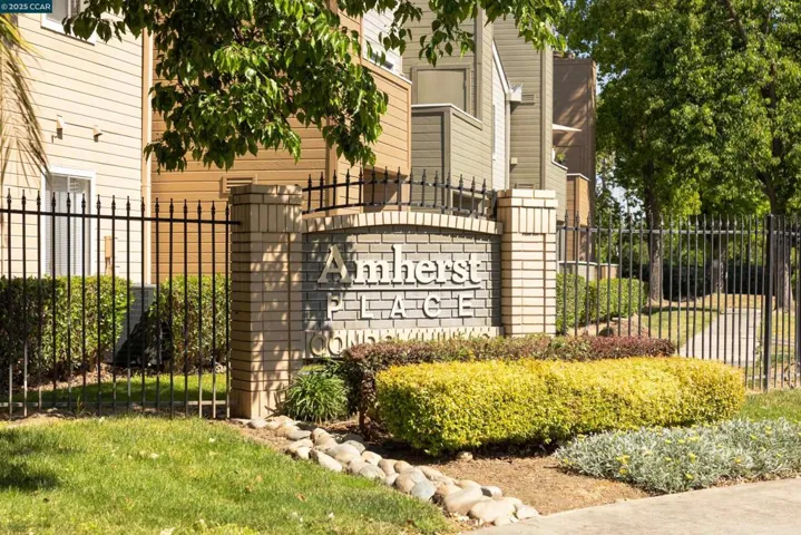 1019 Dornajo Way 110, Sacramento, California 95825