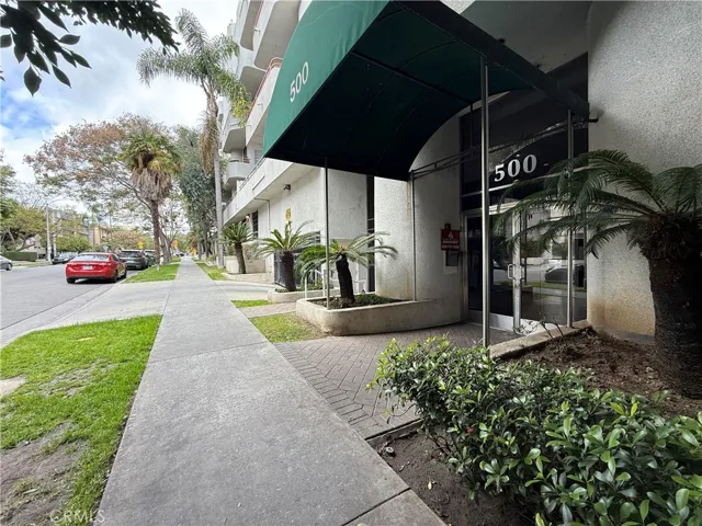 500 S Berendo Street 302, Los Angeles, California 90020