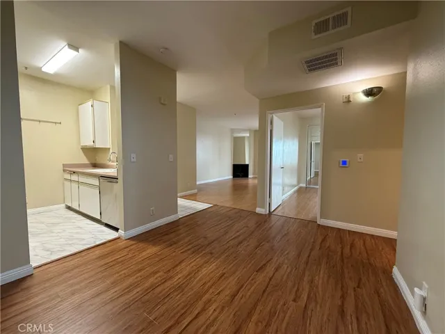 500 S Berendo Street 302, Los Angeles, California 90020