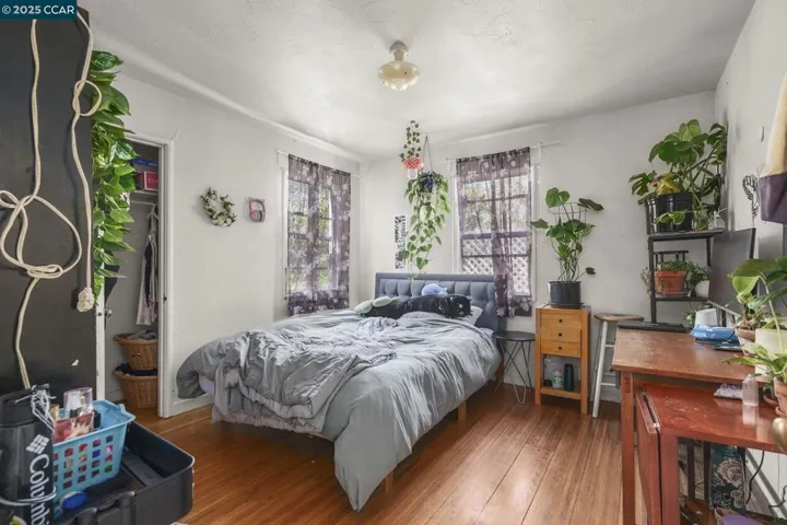 742 Adams Street, Albany, California 94706-1110