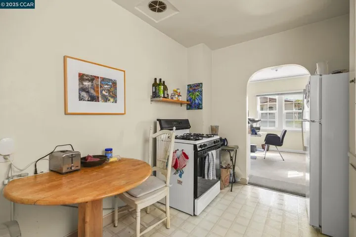 742 Adams Street, Albany, California 94706-1110