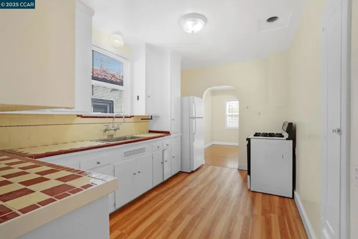 742 Adams Street, Albany, California 94706-1110