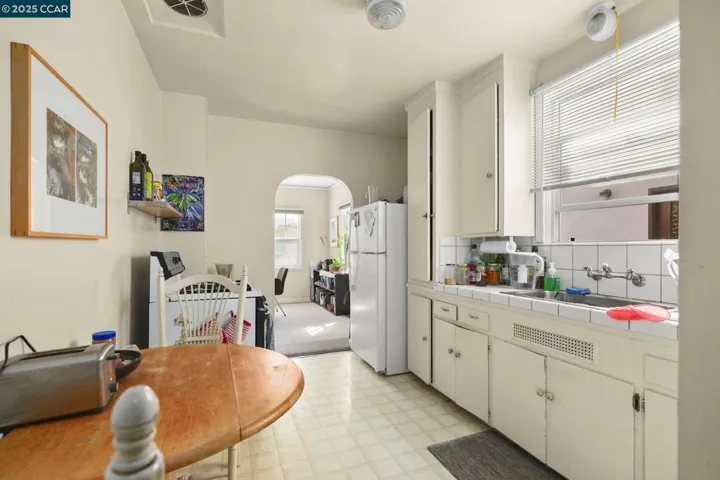 742 Adams Street, Albany, California 94706-1110