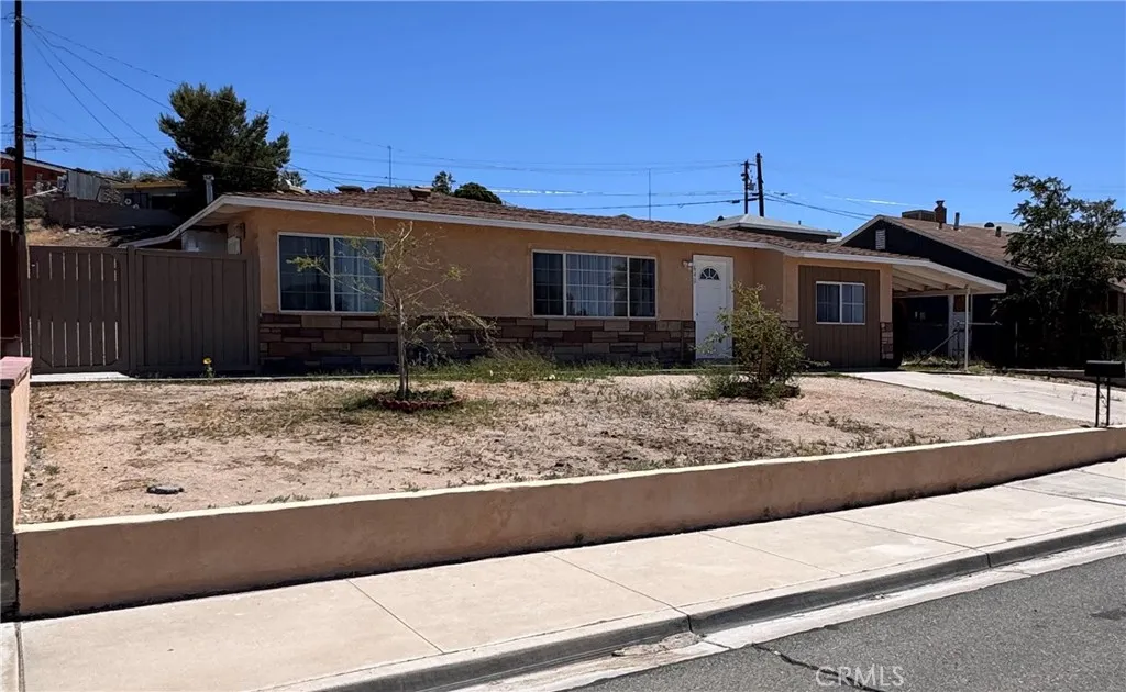 640 Flora Street, Barstow, California 92311 home-pic-1