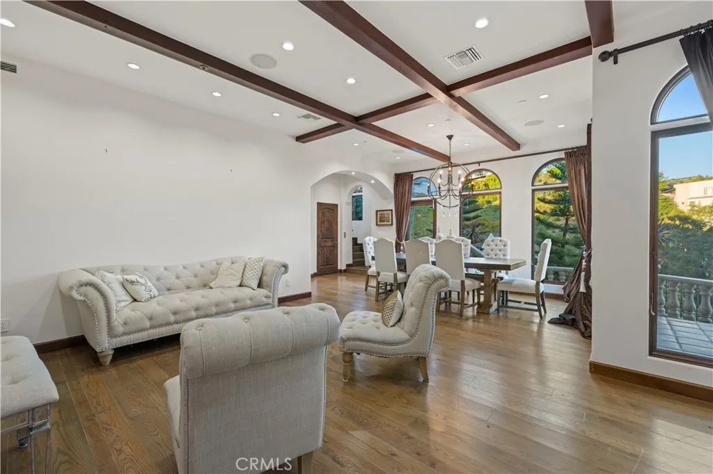 2995 Belden Drive, Los Angeles, California 90068 home-pic-16