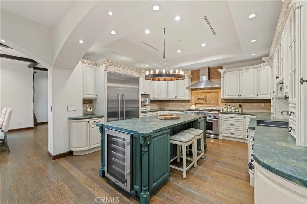 2995 Belden Drive, Los Angeles, California 90068 home-pic-18