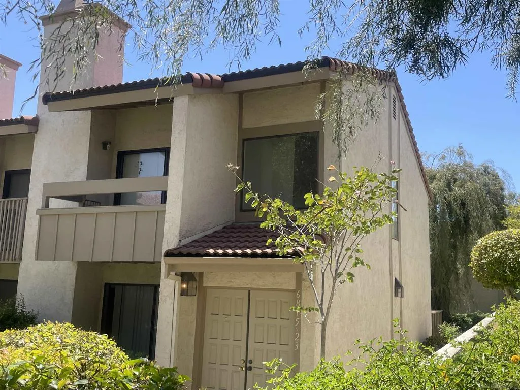 6815 Caminito Mundo 23, San Diego, California 92119 home-pic-1
