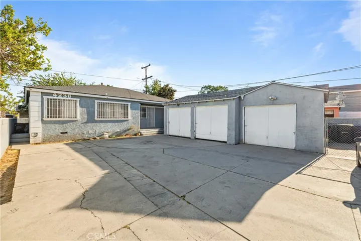 3 car garage
