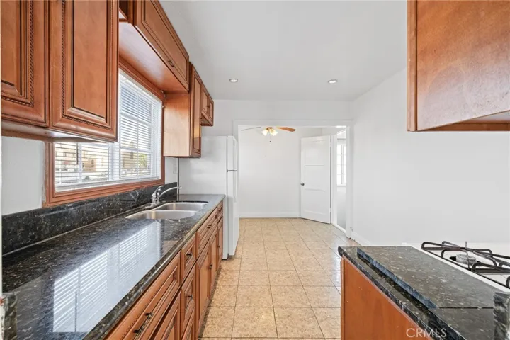 4236 Rosecrans, Compton, California 90221