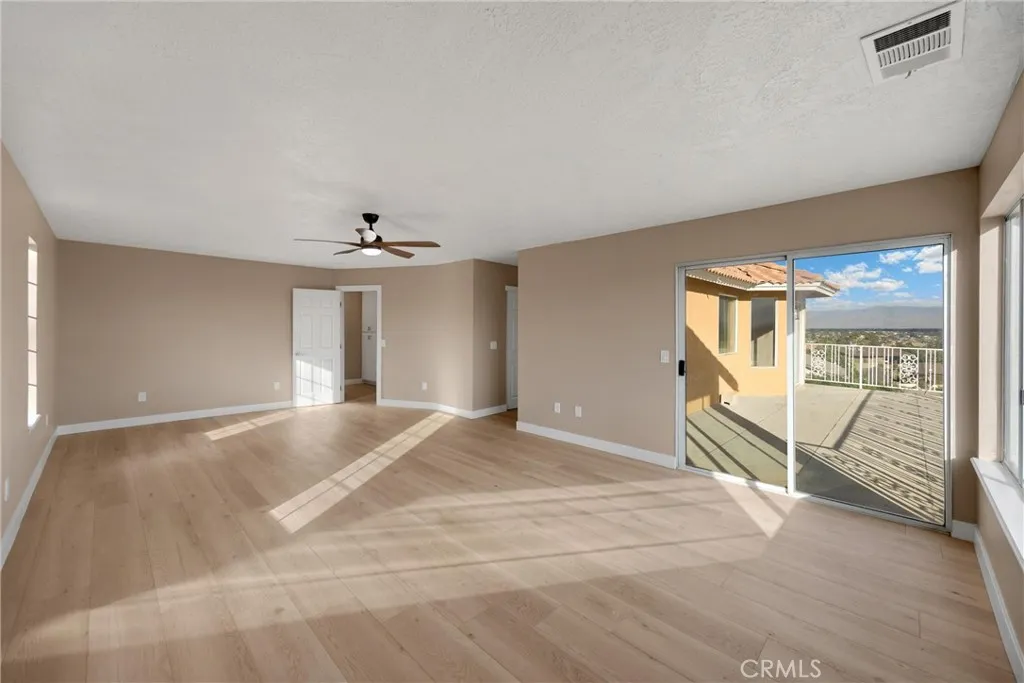 17725 Tude Lane, Apple Valley, California 92307 home-pic-13