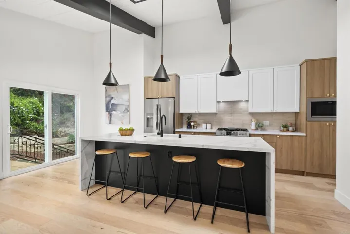 4862 Viane Way, San Diego, California 92110