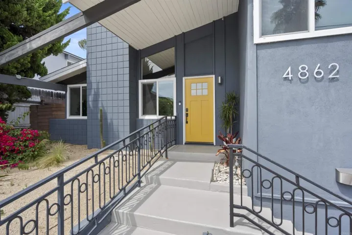 4862 Viane Way, San Diego, California 92110
