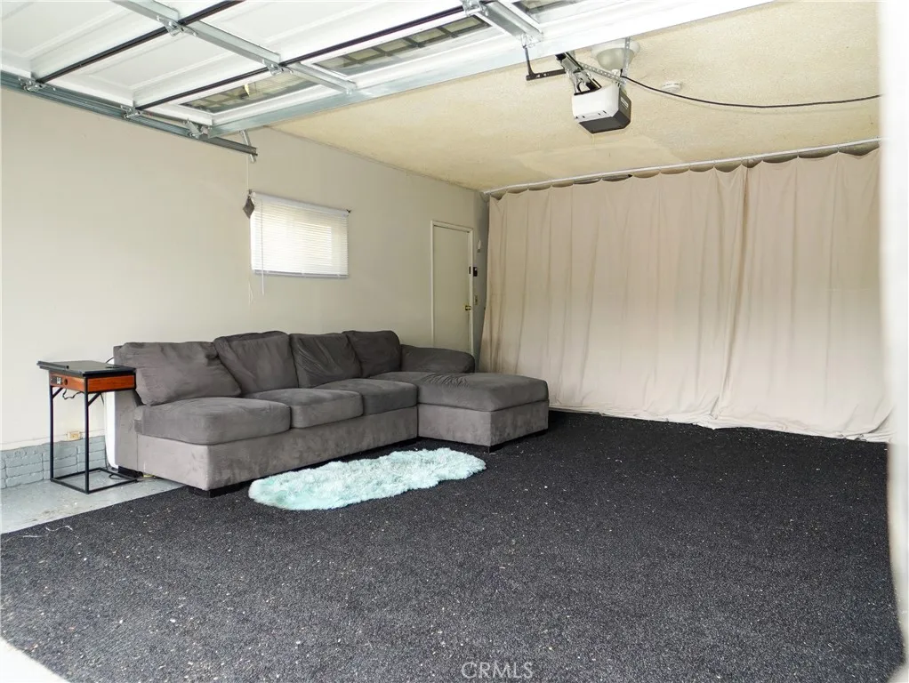 6907 Bonsallo Avenue, Los Angeles, California 90044 home-pic-21