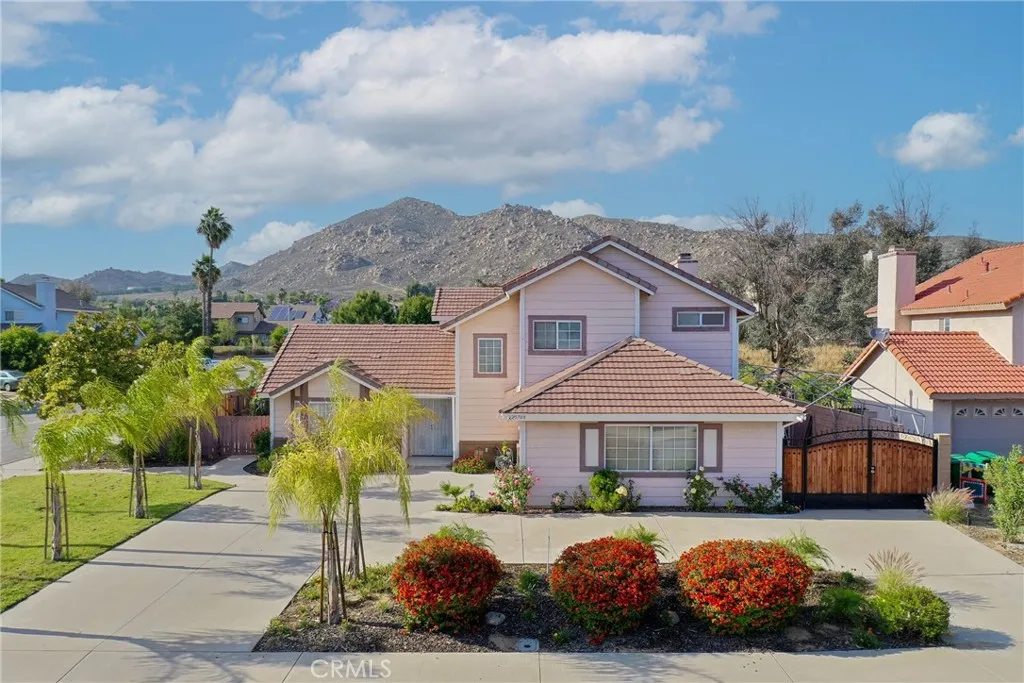 25708 Oak Ct, Moreno Valley, California 92557 home-pic-3