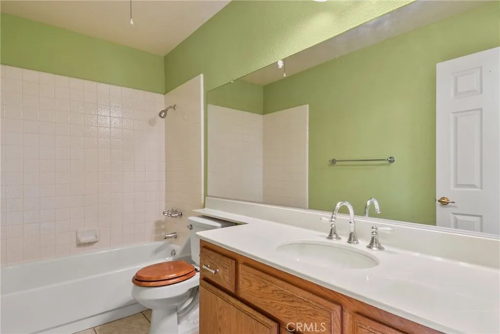 25708 Oak Ct, Moreno Valley, California 92557 home-pic-29