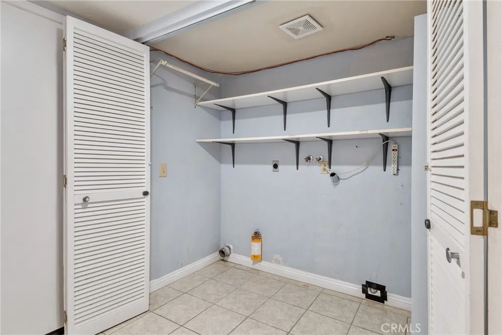 25708 Oak Ct, Moreno Valley, California 92557 home-pic-20