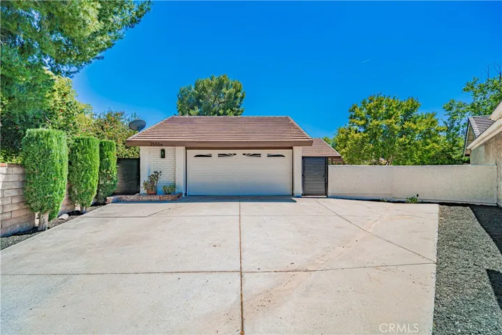 25556 Alesna Drive, Valencia, California 91355