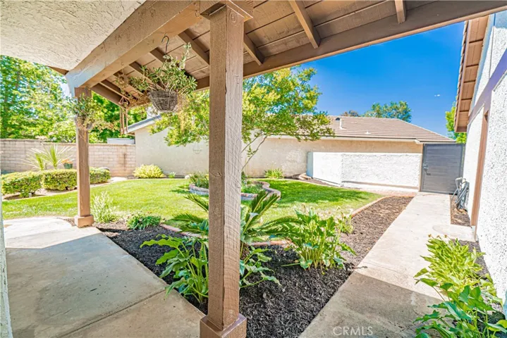 25556 Alesna Drive, Valencia, California 91355