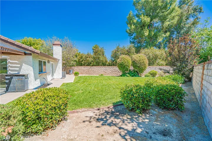 25556 Alesna Drive, Valencia, California 91355