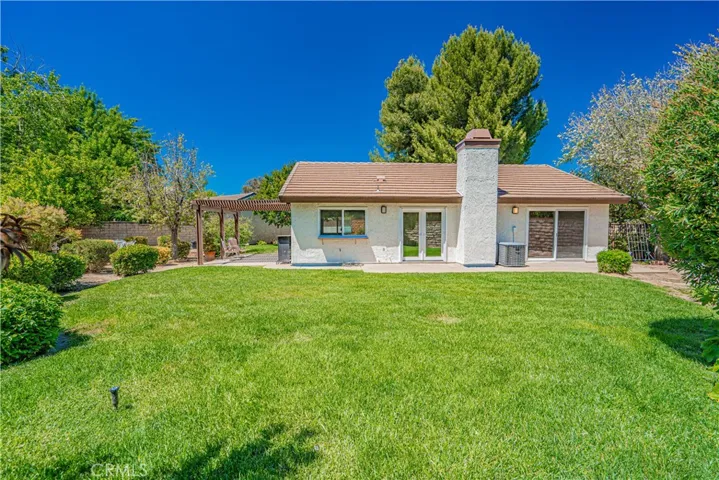 25556 Alesna Drive, Valencia, California 91355